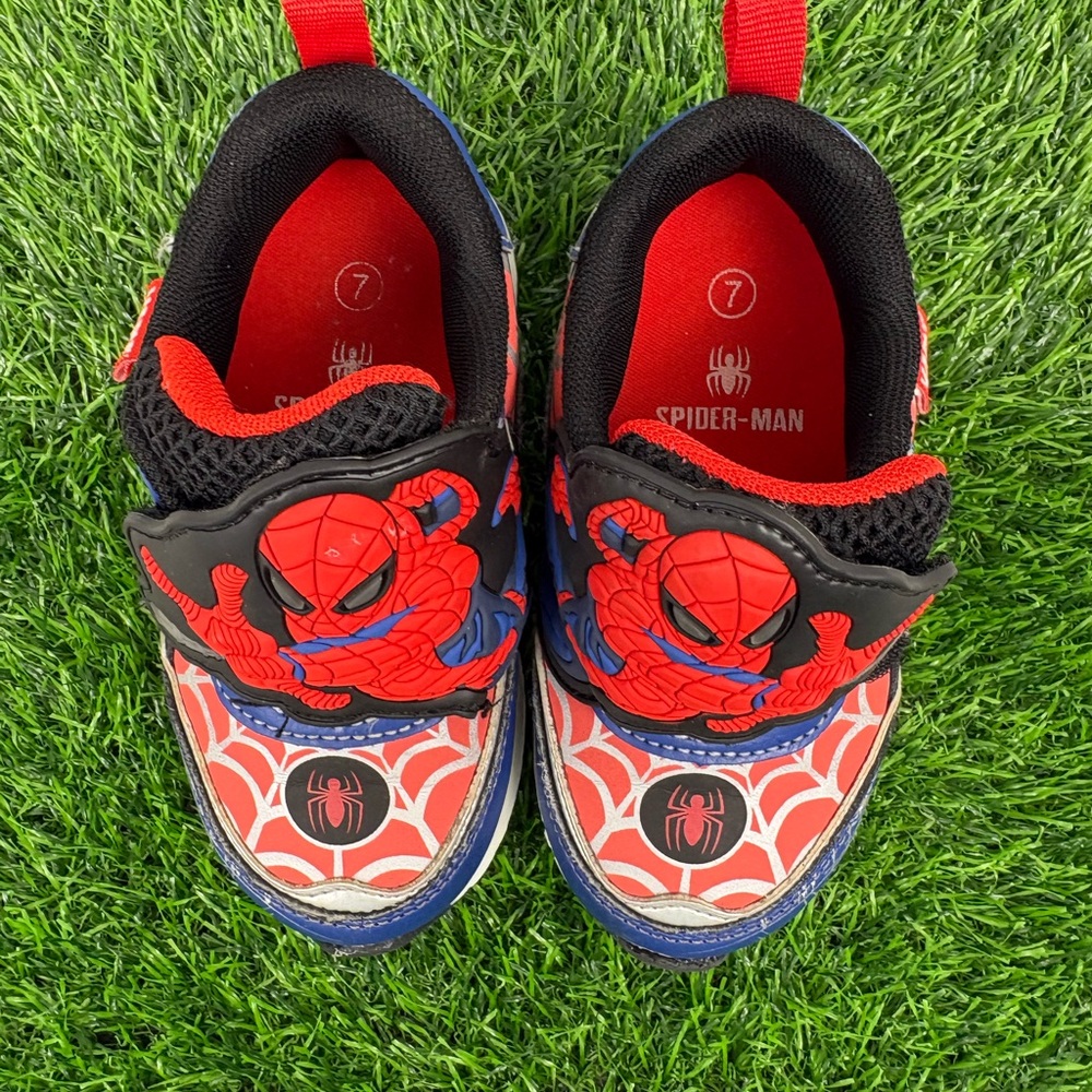 Marvel Toddler Spider-Man Light-Up Athletic Sneakers-Velcro Closure-Size:  7